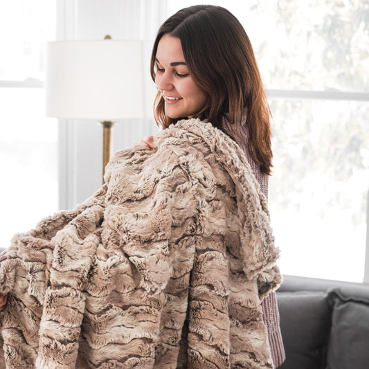 Sand Shell Wild Rabbit Minky Throw Blanket