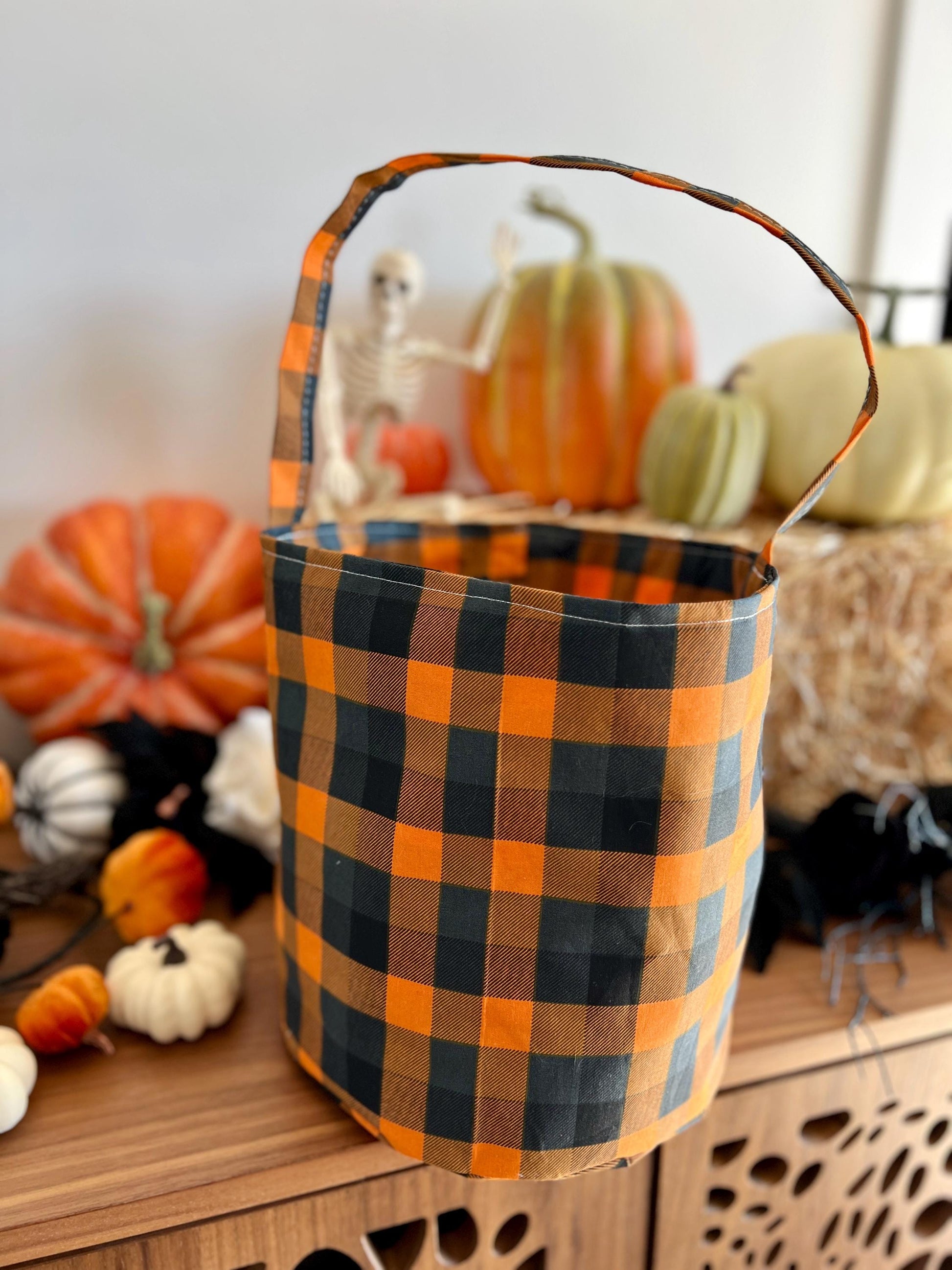 Orange Plaid Pumpkin Trick or Treat Bag, Trick or Treat Bucket, Halloween Bag, Halloween Basket, Halloween Bucket, Cute Halloween Tote
