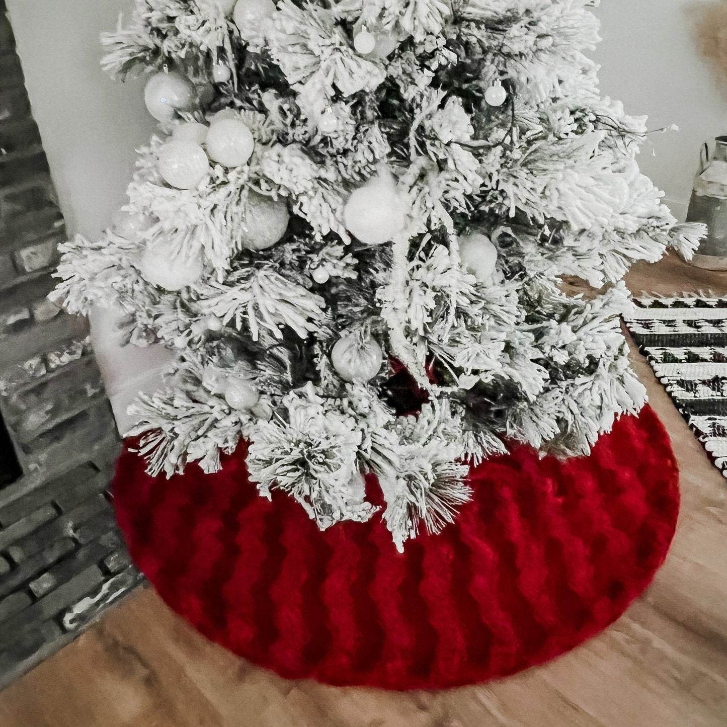 Reversible Minky Christmas Cardinal Red Glacier Tree Skirt - Double Sided Tree Skirt