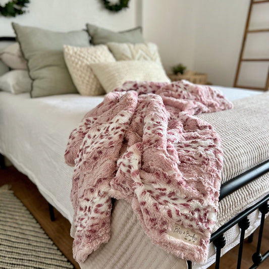 Wildrose Wild Lynx Cheetah Leopard Adult Minky Throw Blanket