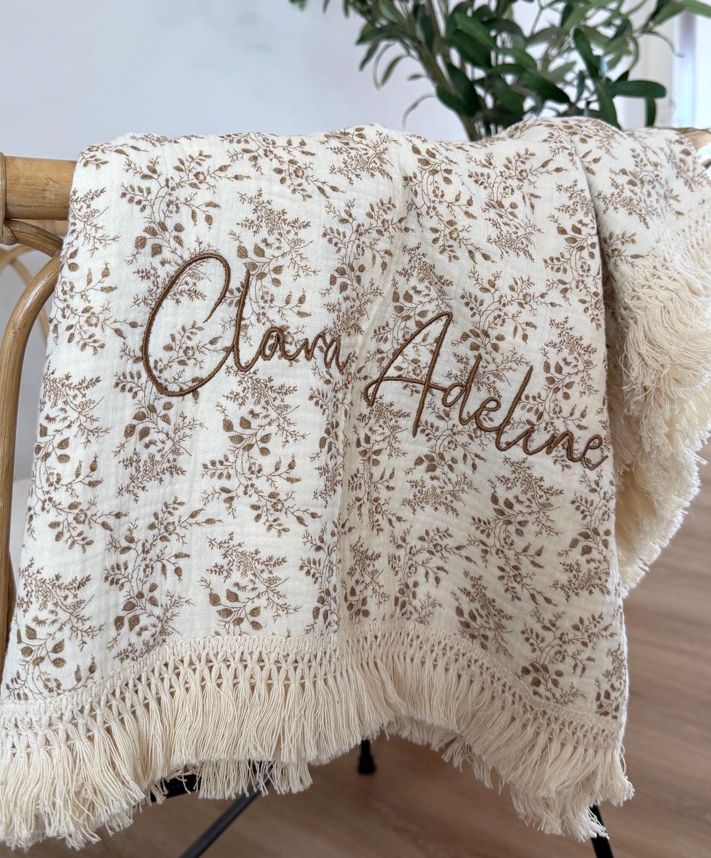Personalized Muslin Baby Blanket – Vintage Rose Print, Embroidered Name Keepsake